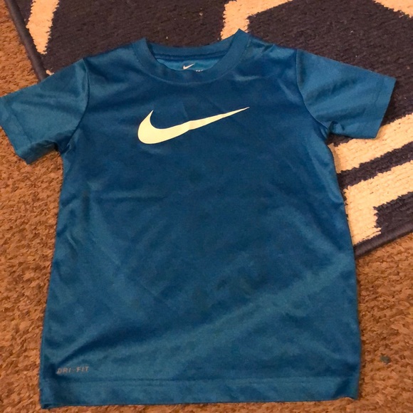 Nike Other - Nike tee